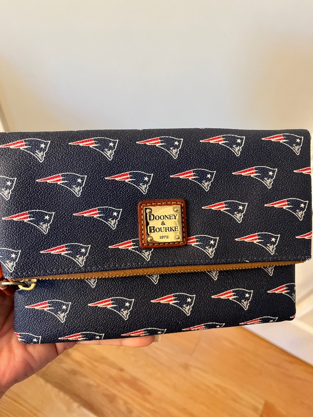 Dooney & Bourke New England Patriots NFL crossbody purse